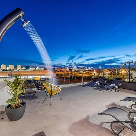 I Penthouse 2 Mit Dachterrasse & Jacuzzi 자다르