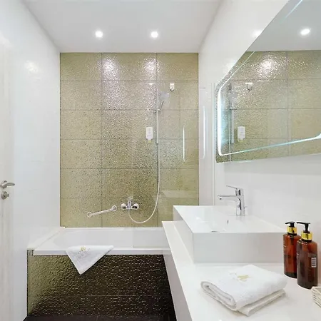 아파트 I Penthouse 2 Mit Dachterrasse & Jacuzzi