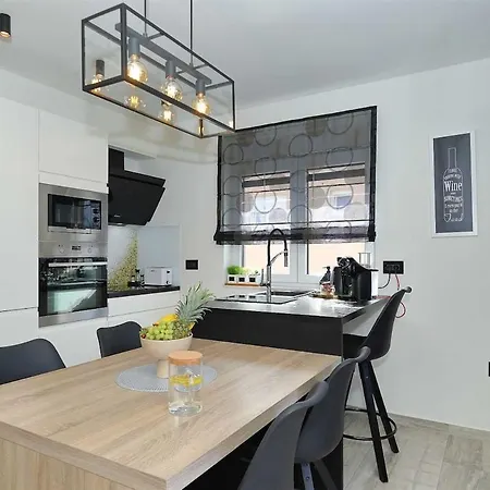 I Penthouse 2 Mit Dachterrasse & Jacuzzi Apartament Zadar