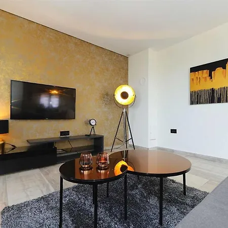 아파트 I Penthouse 2 Mit Dachterrasse & Jacuzzi 자다르