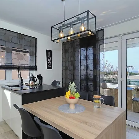 I Penthouse 2 Mit Dachterrasse & Jacuzzi Apartament