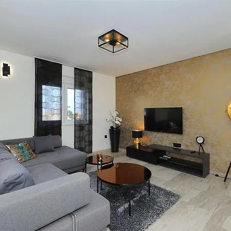 Apartament I Penthouse 2 Mit Dachterrasse & Jacuzzi *