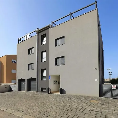 I Penthouse 2 Mit Dachterrasse & Jacuzzi 아파트 자다르